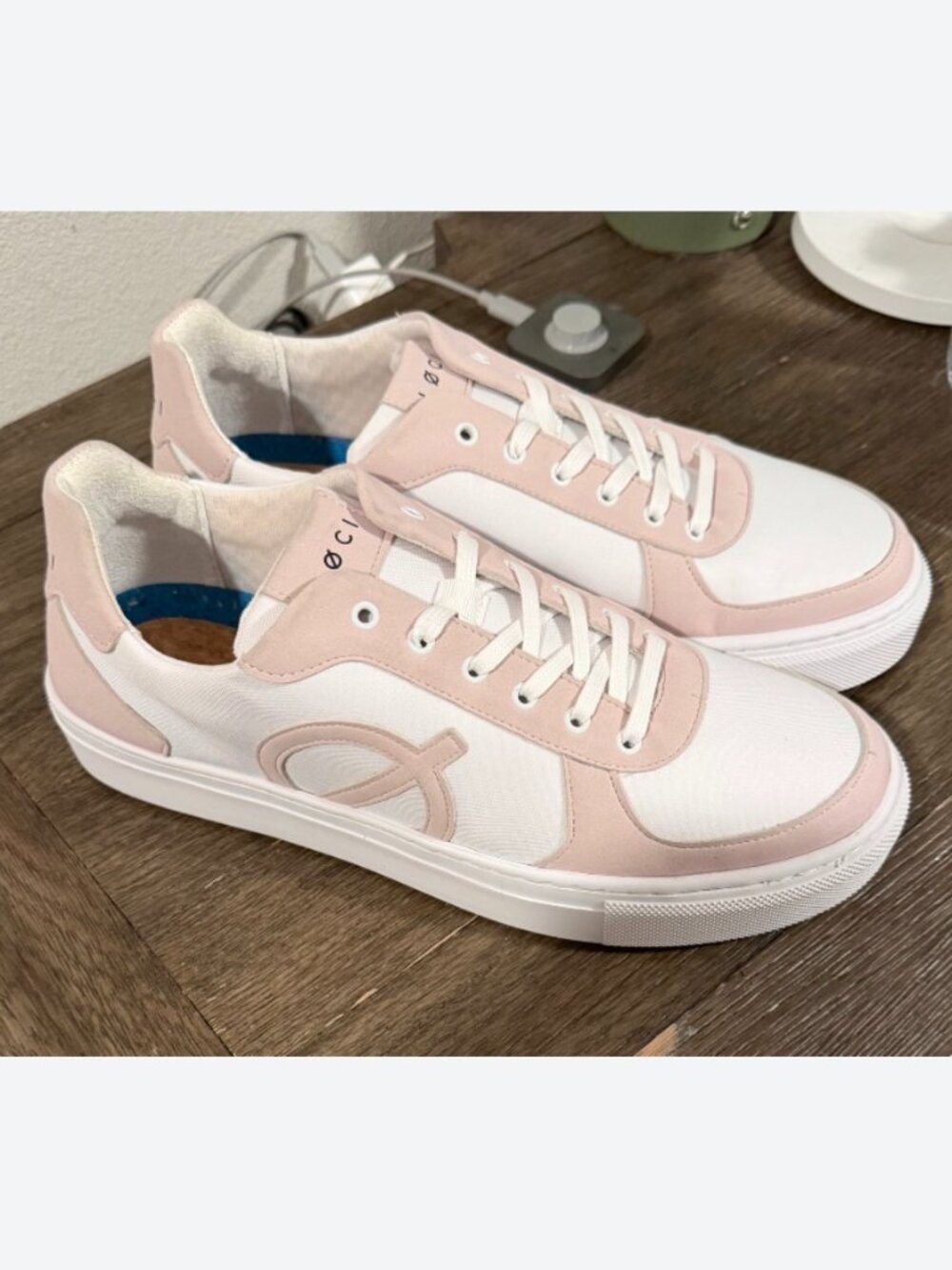 LOCI NWOB Size EU 41 Tennis Shoes